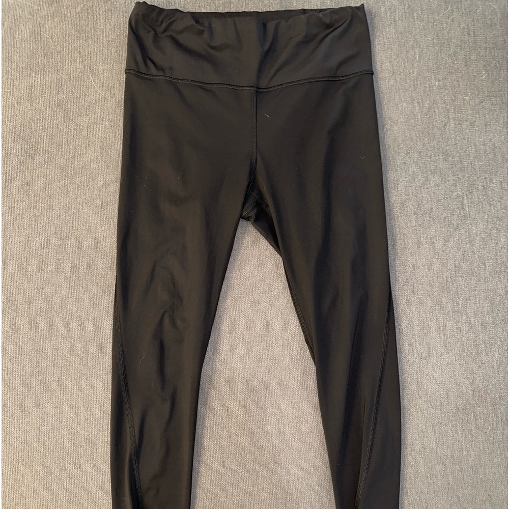 Athleta leggings with zipper pocket in back